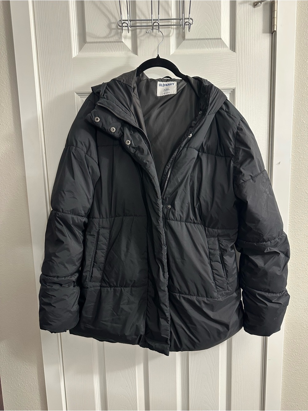 Old Navy Men's Black Hooded Puffer Coat
